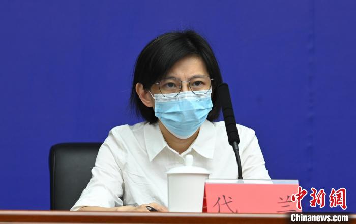 成都市經(jīng)信局總工程師代蘭。　安源 攝