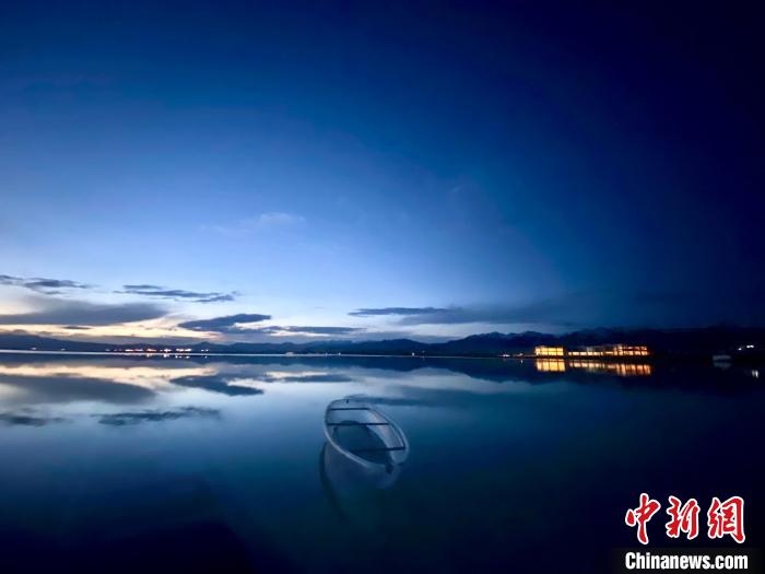 圖為茶卡天空壹號景區(qū)。　李江寧 攝
