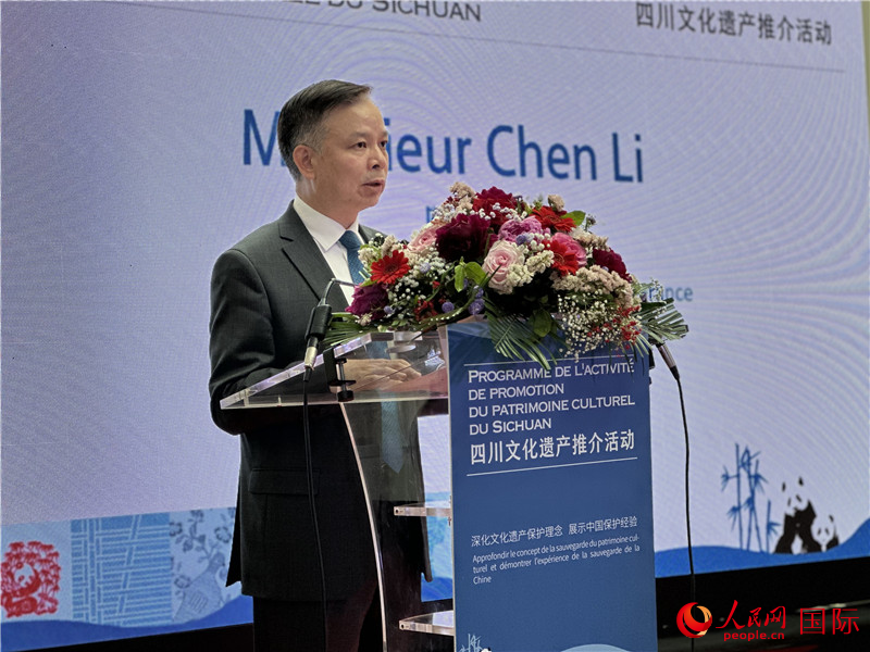 中國(guó)駐法國(guó)大使館公使陳力致辭。人民網(wǎng)記者 劉玲玲攝
