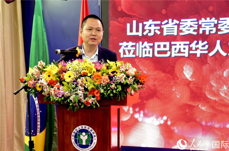 中國(guó)駐里約熱內(nèi)盧總領(lǐng)館副總領(lǐng)事王尉育致辭。人民網(wǎng)記者宋亦然攝