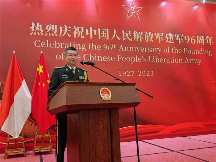 圖為徐勝武官致辭。中國(guó)駐印度尼西亞使館供圖
