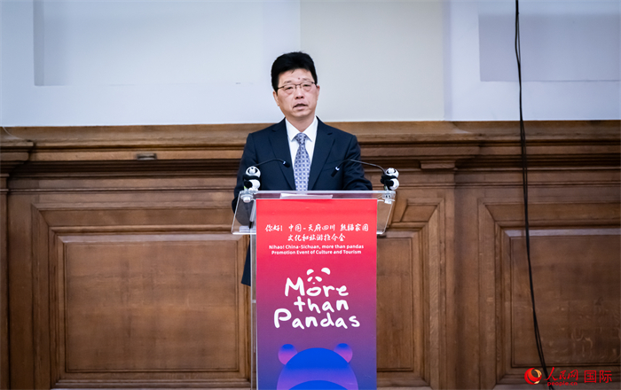 中國駐英國大使館公使趙飛致辭。人民網(wǎng) 郭錦標(biāo)攝