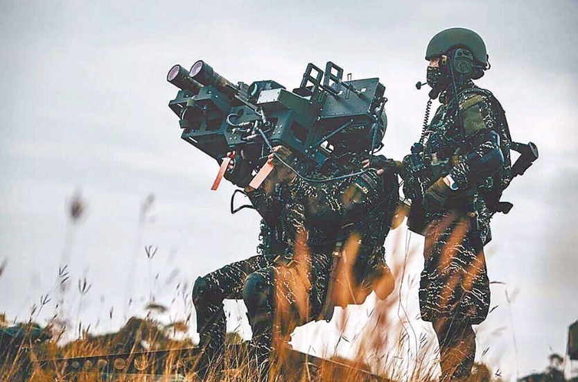 臺(tái)海軍陸戰(zhàn)隊(duì)肩抗“毒刺”導(dǎo)彈發(fā)射器準(zhǔn)備射擊。圖片來(lái)源：臺(tái)灣“中時(shí)新聞網(wǎng)”。