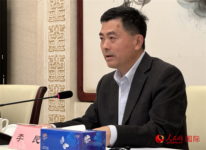 10月31日，歐美同學會秘書長李民在第五屆中法文化論壇媒體吹風會上講話。（人民網(wǎng) 謝瑩攝）