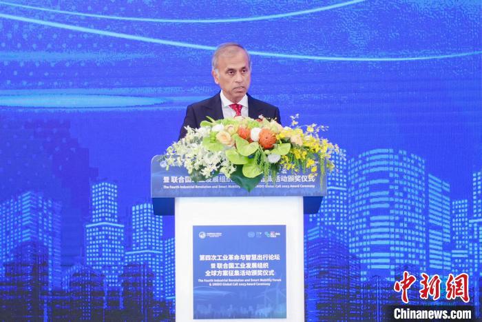 聯(lián)合國(guó)駐華協(xié)調(diào)員常啟德發(fā)表演講。