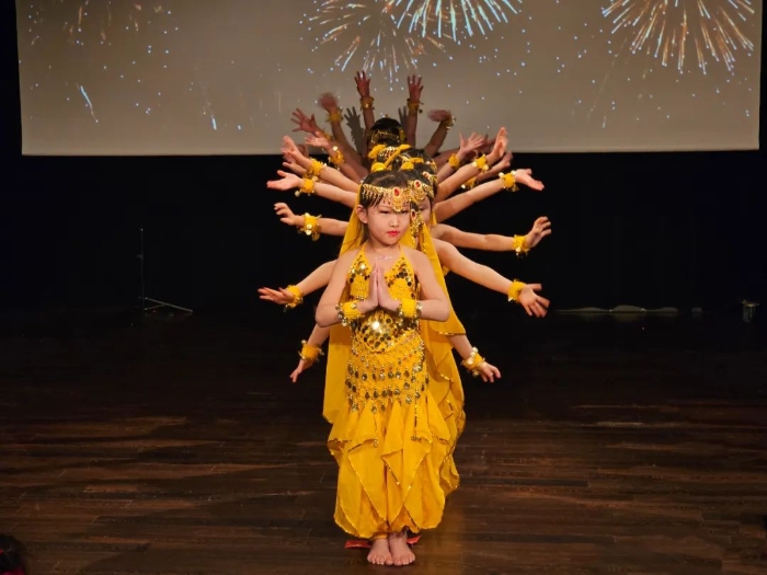 舞蹈《千手觀音》。中國駐瑞典大使館供圖。