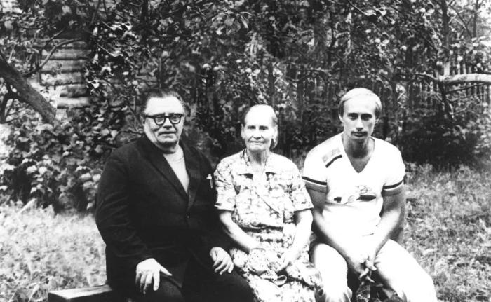 從圣彼得堡到莫斯科，普京從政大事記：下一個六年怎么走？