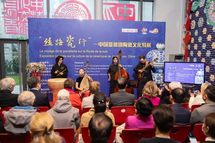 在巴黎遇見中國(guó)陶瓷——他們帶著“洋景漂”的作品來到歐洲