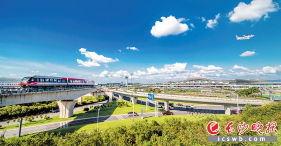 　　根據(jù)《實施意見》，長沙將建設(shè)聯(lián)通世界的航空樞紐，打造輻射全國的鐵路樞紐，深化綜合交通協(xié)調(diào)機制。    資料圖片