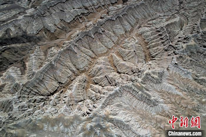 4月5日，西藏阿里札達(dá)土林。(無(wú)人機(jī)照片) 李林 攝