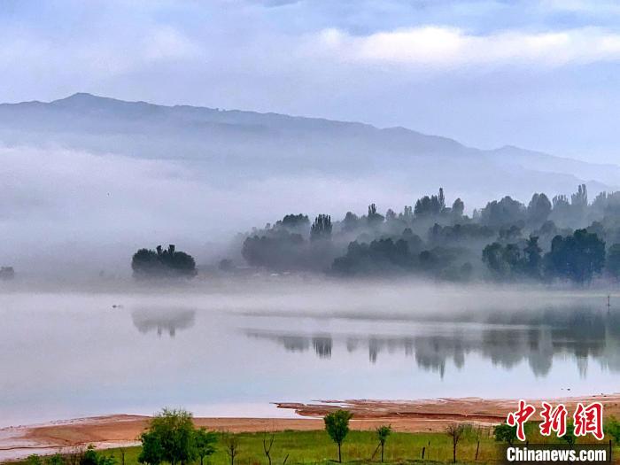 圖為青海黃河流域自然生態(tài)。(資料圖) 李玉峰 攝