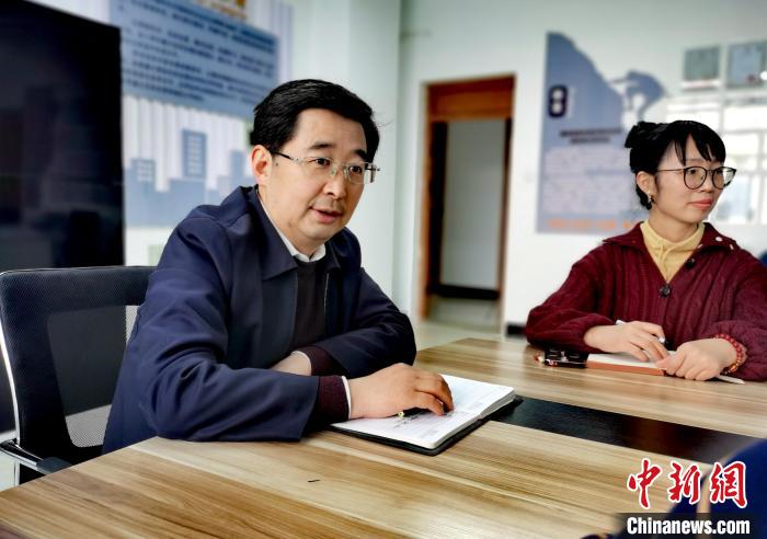 （兩會(huì)聲音）全國(guó)政協(xié)委員趙海興：師者為師亦為范，建議設(shè)教師理想信念教育基地
