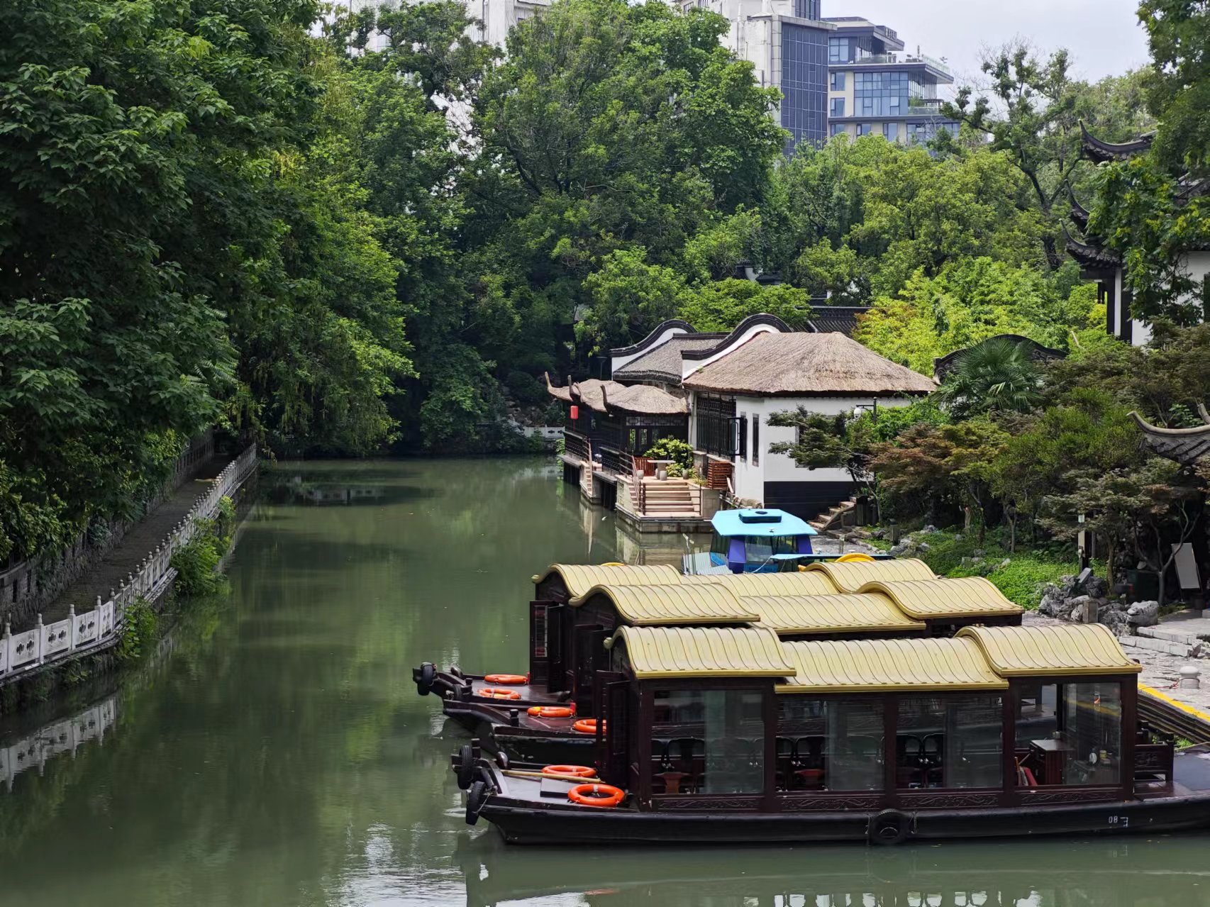 揚(yáng)州大運(yùn)河文化旅游度假區(qū)一角。人民網(wǎng)記者 黃鈺攝