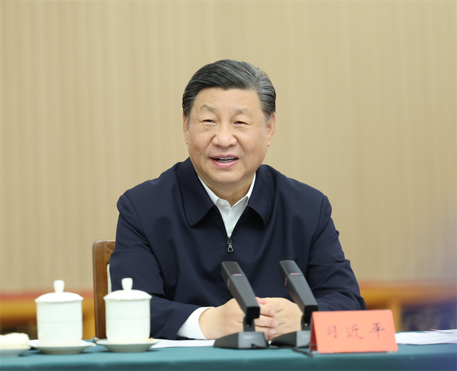 2024年5月23日下午，中共中央總書記、國家主席、中央軍委主席習近平在山東省濟南市主持召開企業(yè)和專家座談會并發(fā)表重要講話。新華社記者 鞠鵬 攝