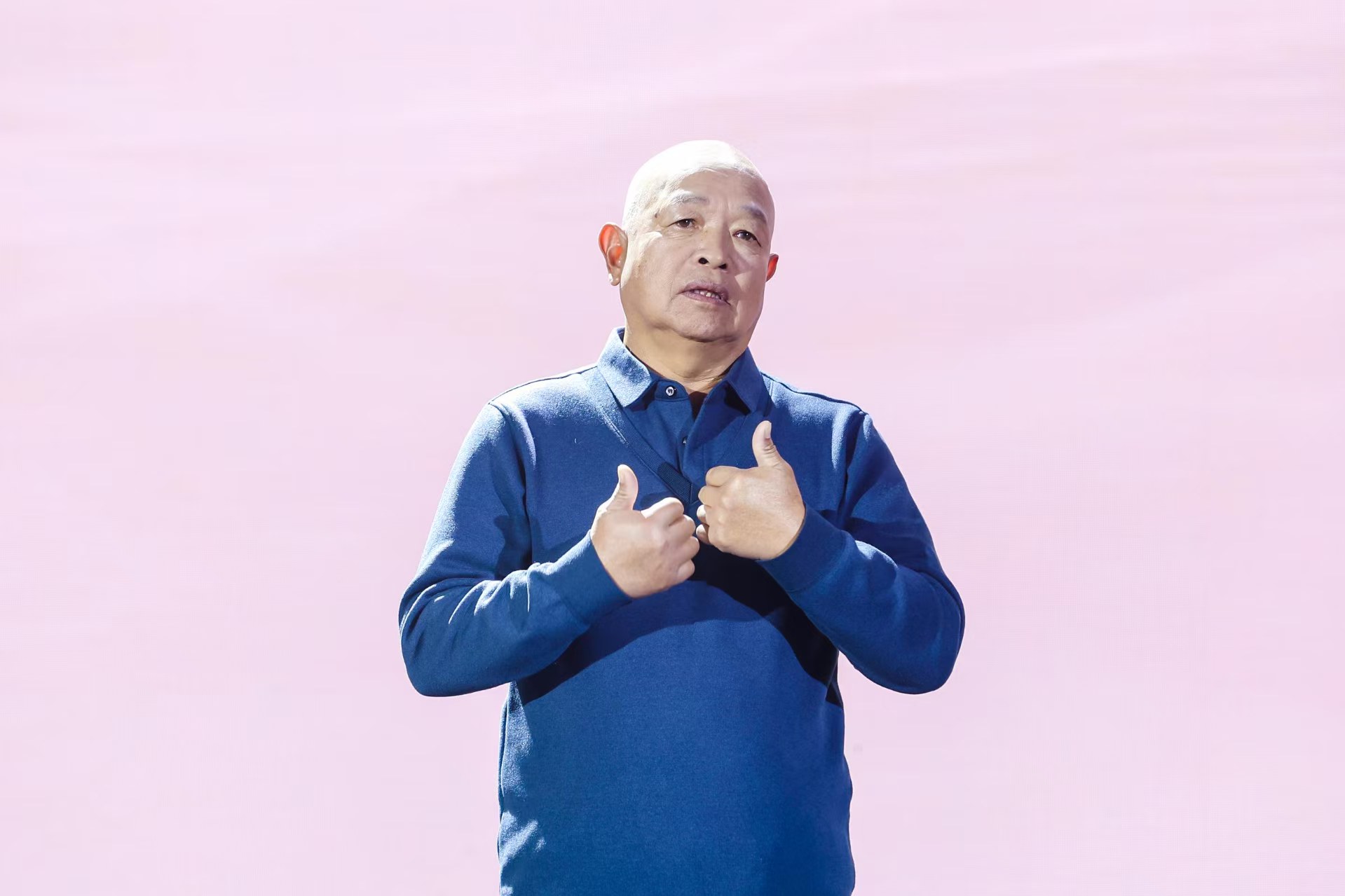 “山東好人”、煙臺市無聲洗車場經(jīng)理柳興濤。人民視頻供圖。