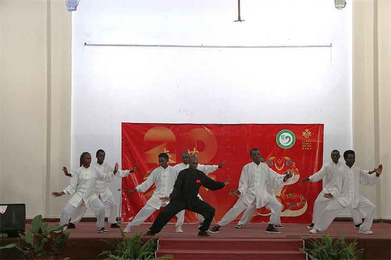 卡巴拉克大學(xué)春節(jié)體驗(yàn)活動(dòng)。埃格頓大學(xué)孔子學(xué)院供圖