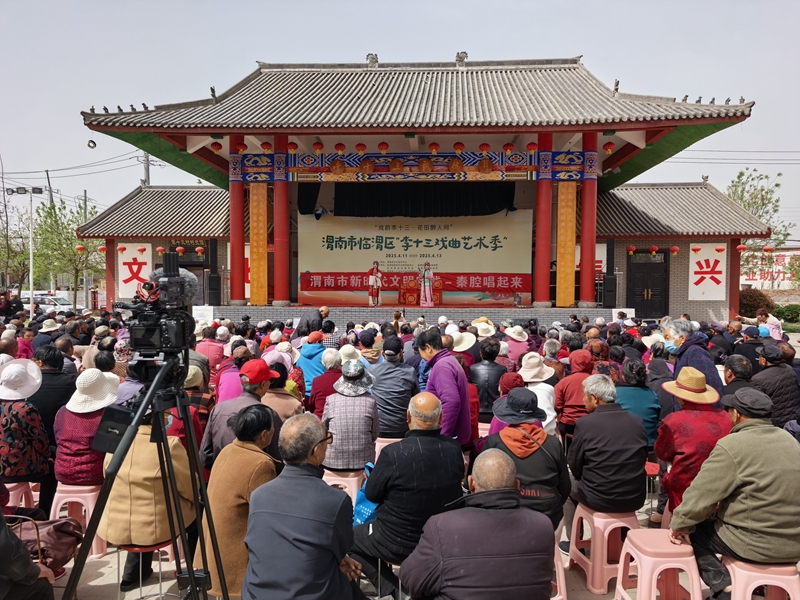 “一元?jiǎng)觥毕锣l(xiāng)演出現(xiàn)場（資料圖）。代九奎攝