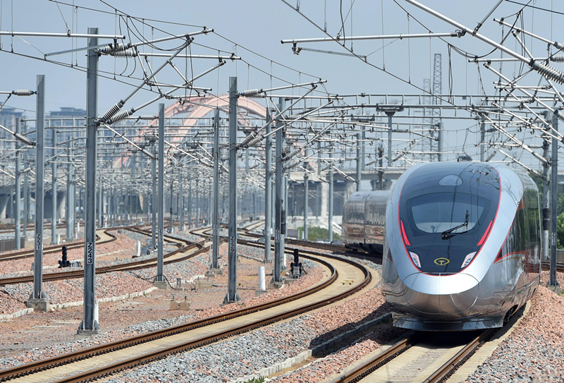 2022年6月20日，濟(jì)鄭高鐵鄭州首發(fā)G9206次列車(chē)駛出鄭州東站。