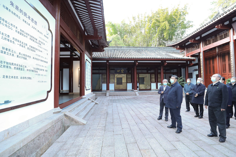 2021年3月22日，習(xí)近平在福建南平武夷山朱熹園，了解朱熹生平及理學(xué)研究等情況。