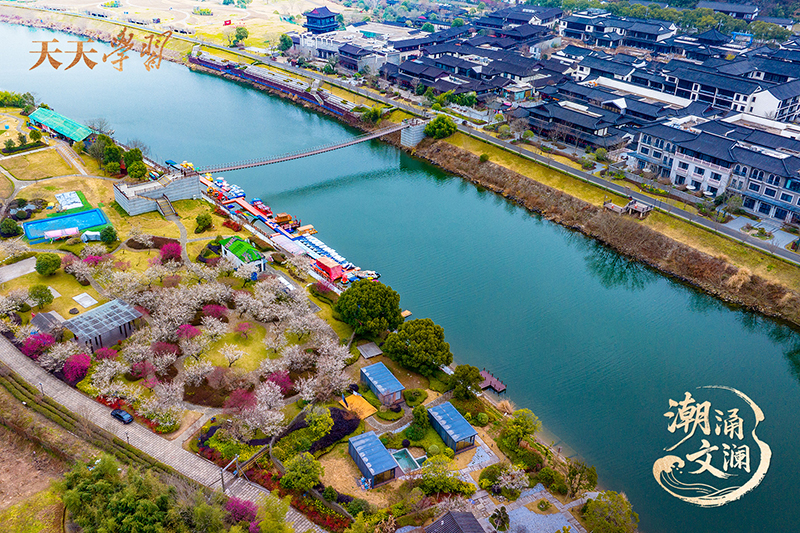 2025年2月17日，浙江紹興，嵊州市越劇小鎮(zhèn)和濕地公園梅花盛開。