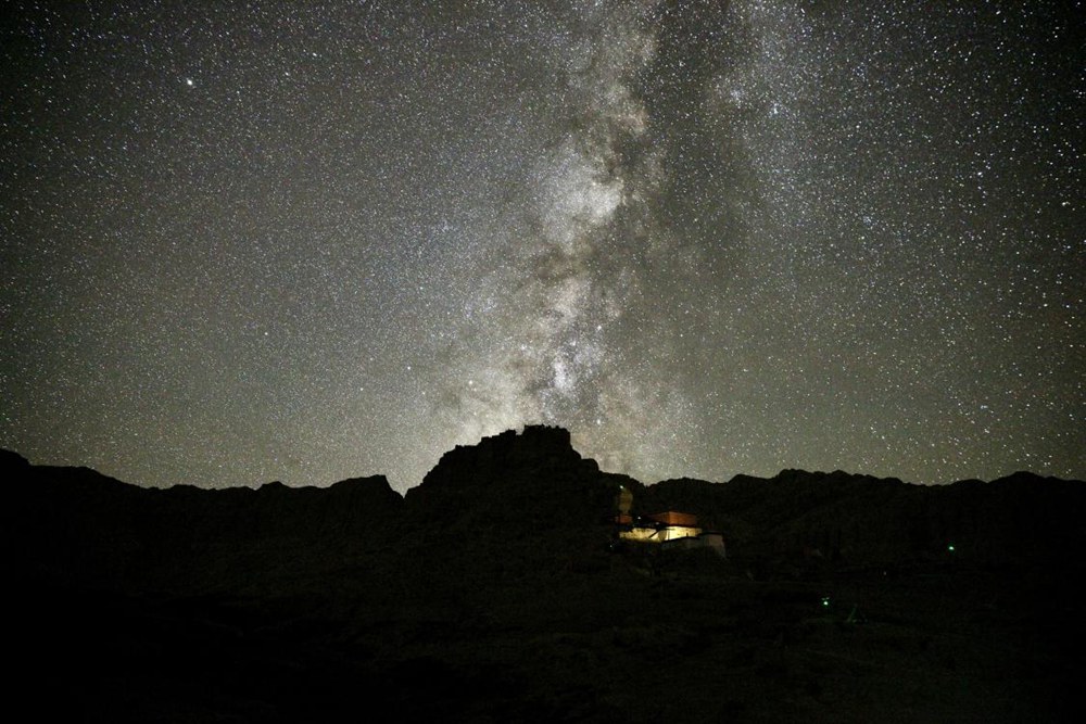 阿里暗夜星空。旦真次旦攝