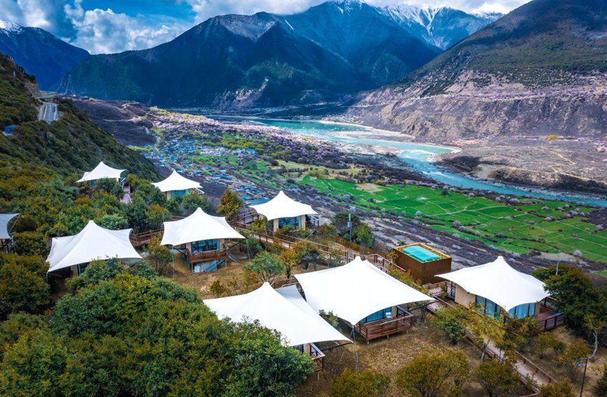 依托桃花資源，打造文旅產(chǎn)業(yè)。 張靜攝