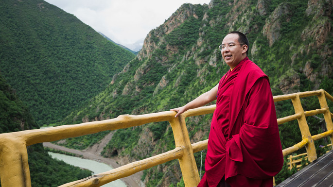 盼產(chǎn)業(yè)興旺，閱秀美風(fēng)光，十一世班禪心系家鄉(xiāng)父老