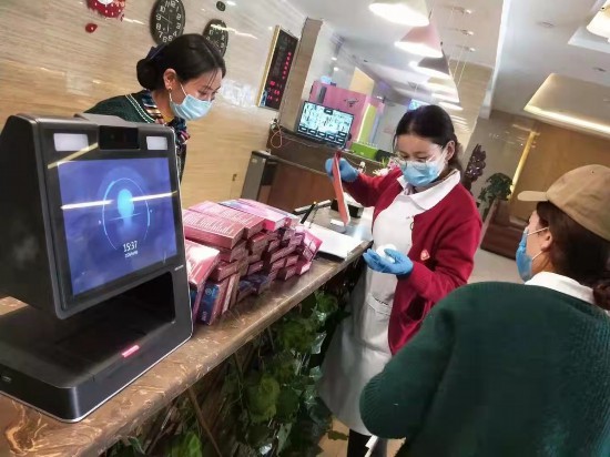 （12.22衛(wèi)生健康·配圖）黃河源頭，醫(yī)(6504218)-20201222103729.jpg