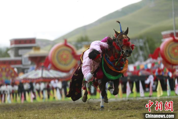 青海玉樹：70年，幸福生活如格?；ň`放