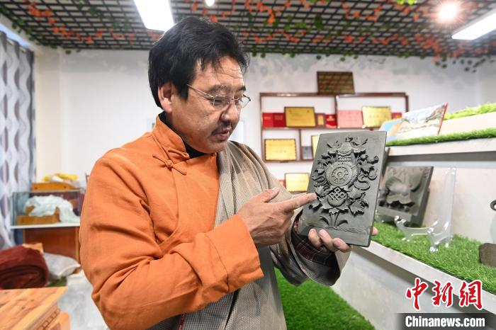 非遺傳承人拉花：把石頭變成精美藝術(shù)品愿培養(yǎng)更多“接班人”