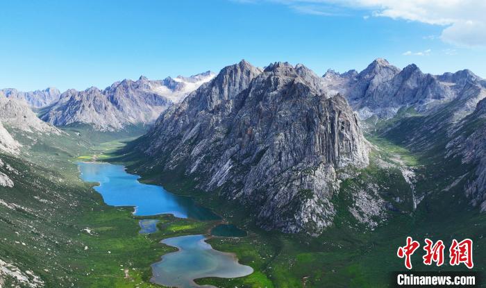 三江源果洛地區(qū)完成國(guó)土綠化近百萬(wàn)畝草原植被覆蓋度達(dá)62.1%