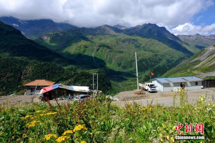 圖為8月6日，玉麥鄉(xiāng)卓嘎、央宗姐妹的牧場風(fēng)光。 <a target='_blank' ><p  align=