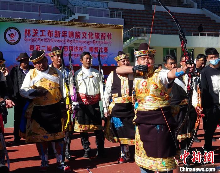 圖為響箭比賽現(xiàn)場(chǎng)?！∪轿木?攝