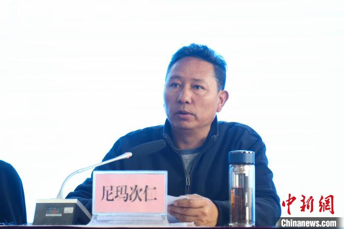 西藏自治區(qū)體育局黨組副書記、局長尼瑪次仁講話?！∝暣_ 攝
