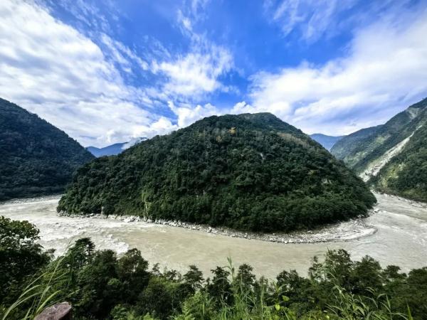 幾代建設者，歷經(jīng)半個多世紀完成！這是一條怎樣的公路？