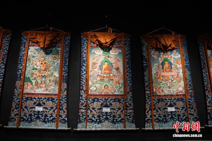 西藏丹巴繞旦唐卡藝術(shù)學(xué)校四十六載免費育人非遺技藝薪火相傳