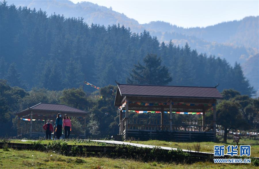 （全面建成小康社會“百城千縣萬村調(diào)研行”·圖文互動）（3）青?？柎澹骸肮夤鞔濉钡娜A麗轉(zhuǎn)身