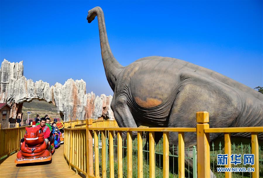 （全面建成小康社會“百城千縣萬村調(diào)研行”·圖文互動）（5）青?？柎澹骸肮夤鞔濉钡娜A麗轉(zhuǎn)身